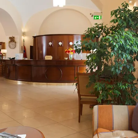 Le Cheminee Business Hotel