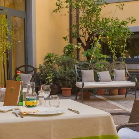 Le Cheminee Business Hotel