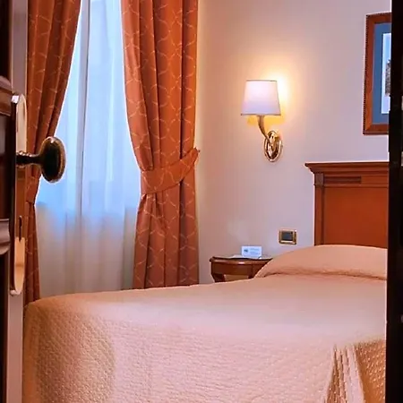 Hotel Le Cheminee Business Napoli