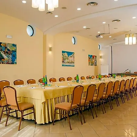 Le Cheminee Business Hotel