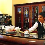 Hotel Le Cheminée Business 4*