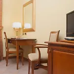 Le Cheminee Business Hotel 4*