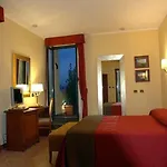 Le Cheminée Business Hotel